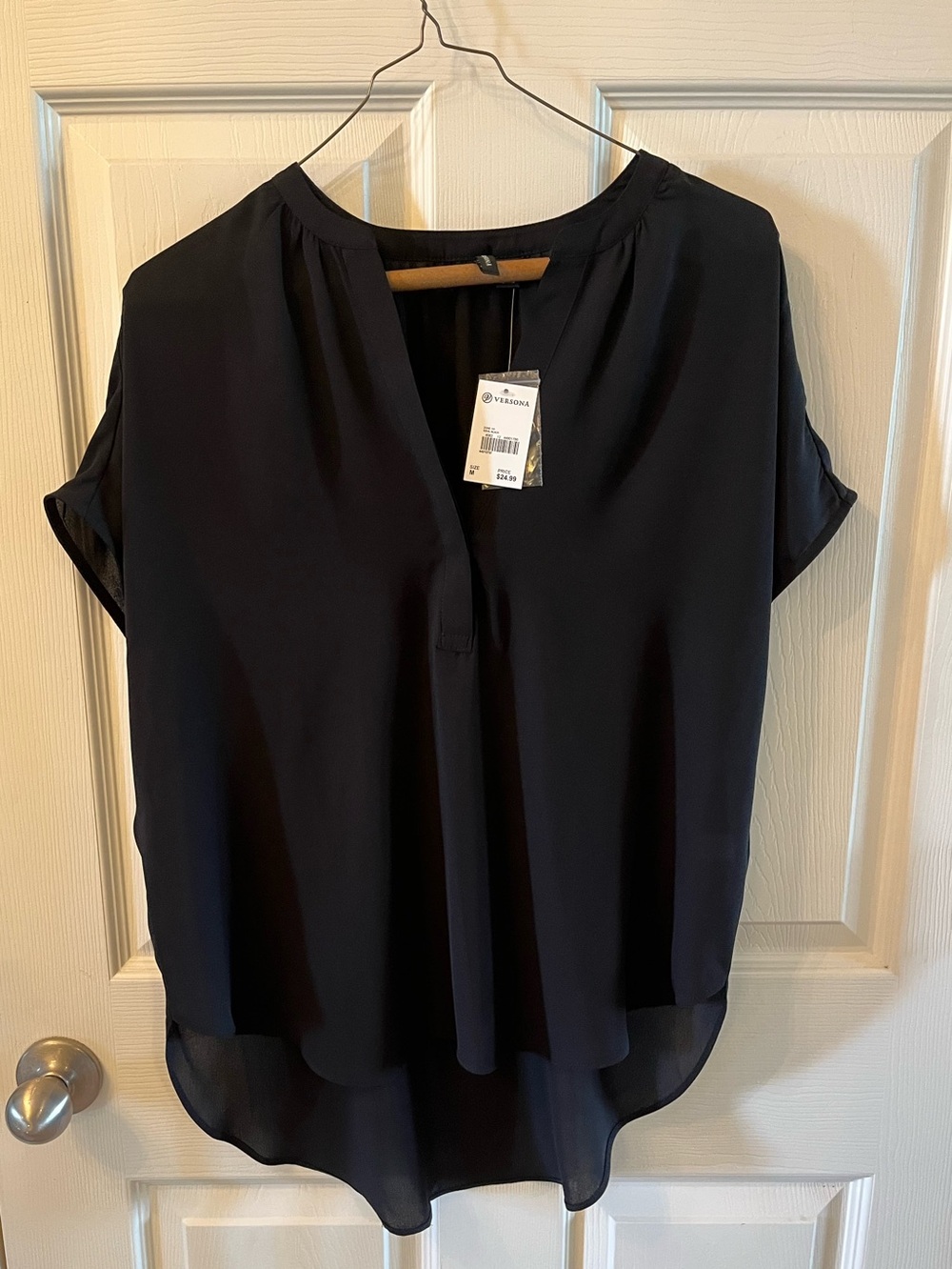Versona Women’s NWT Black Short Sleeve Blouse, Size Medium